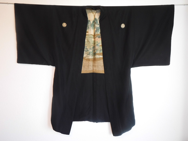 %_tempFileNameJacket_04_1_front_outside%