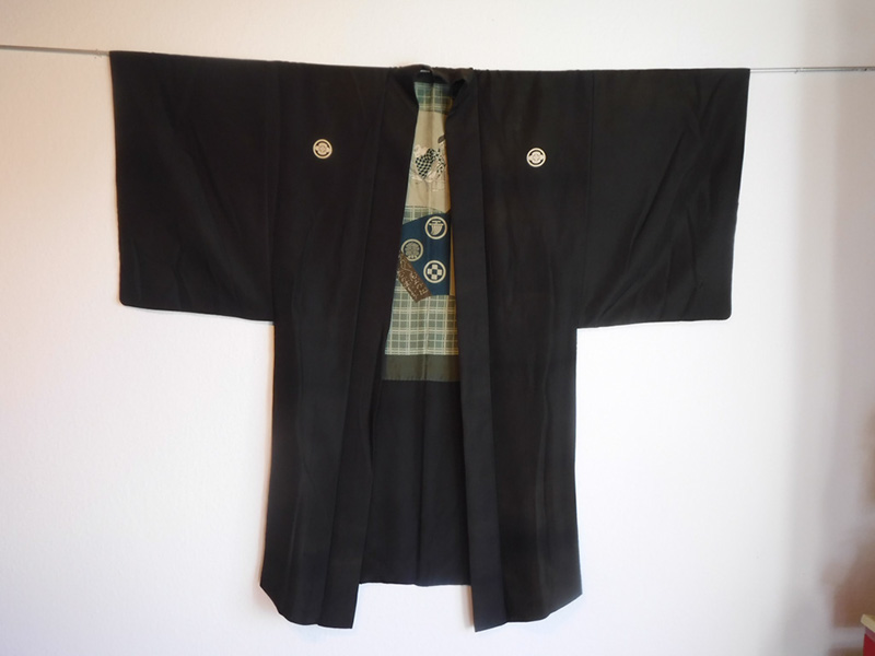 %_tempFileNameJacket_06_1_front_outside%